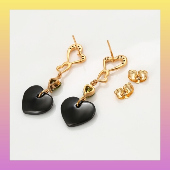 18k Gold Plated Heart Dangle Earrings With Peridot - Picture 6 of 7